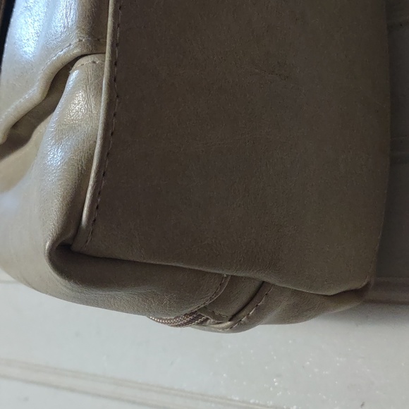 Collection Beige Shoulder Bag - Picture 5 of 13